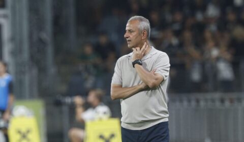 Atlético: técnico do Fenerbahçe abre o jogo sobre possível saída de Fred