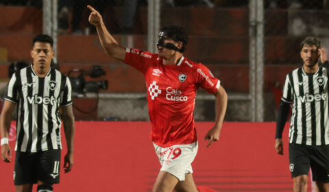 Botafogo leva 4 gols do Cienciano em intervalo de 17 minutos