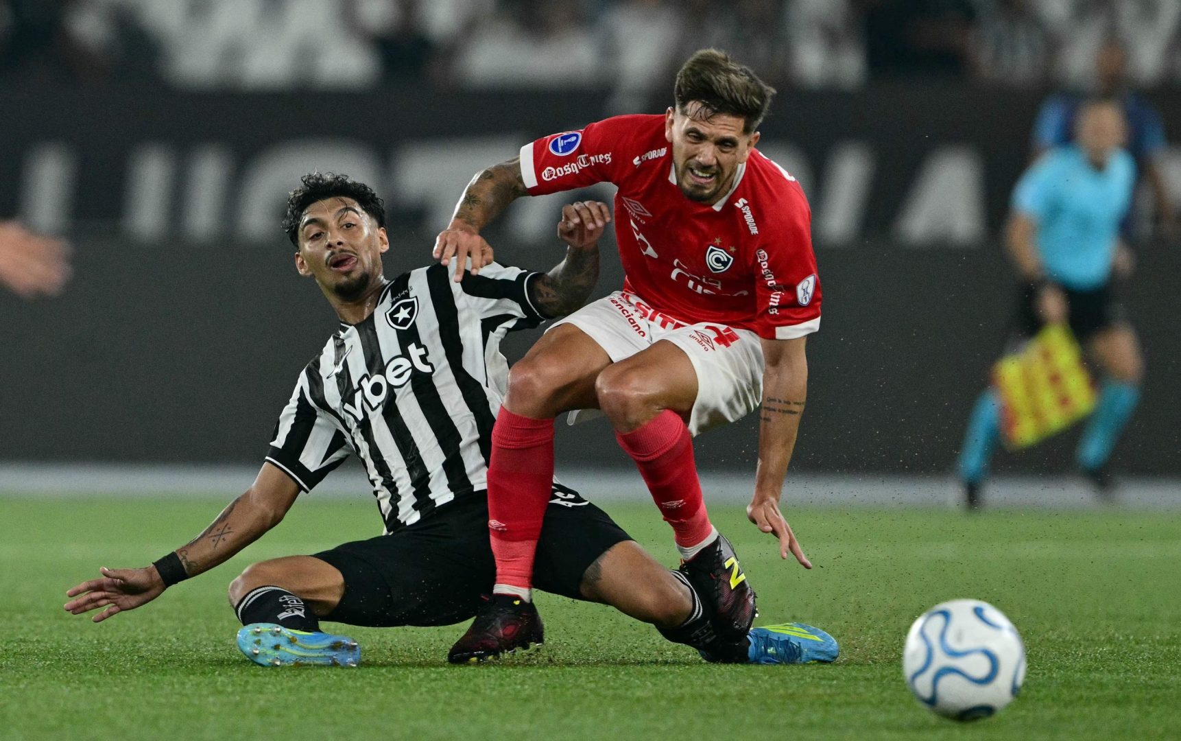 Botafogo vence, mas não consegue milagre, e Cienciano avança na Sul-Americana