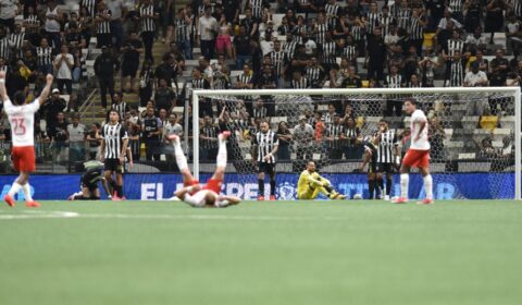 Classificado, mas ‘muito morto’: comentarista faz forte cobrança ao Atlético