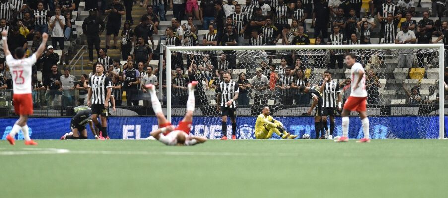 Classificado, mas ‘muito morto’: comentarista faz forte cobrança ao Atlético