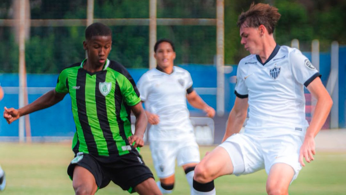Com golaço de promessa, Atlético bate América de virada no Brasileiro Sub-17