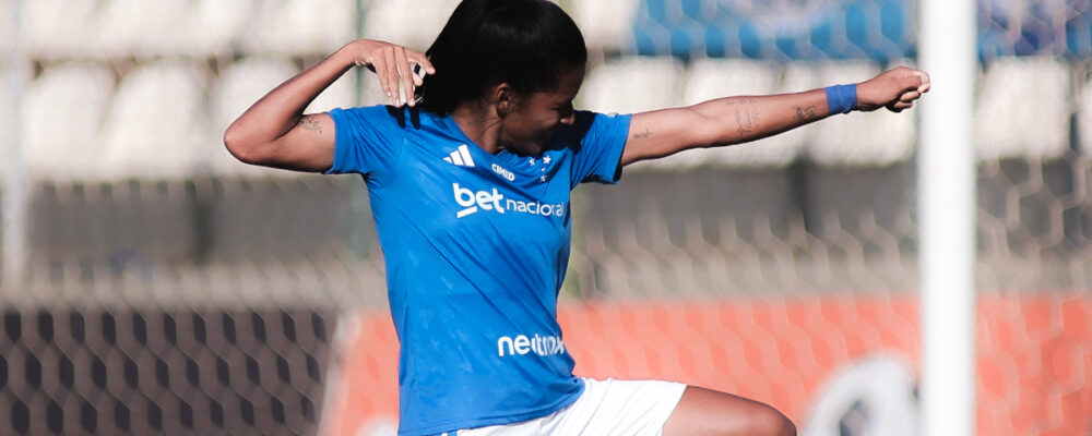 Cruzeiro goleia Botafogo com hat-trick de Marília no Brasileirão Feminino