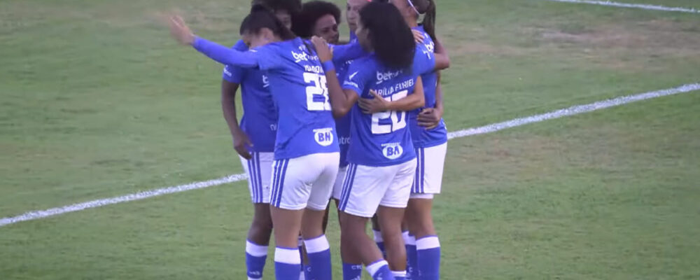 Cruzeiro sofre, mas vence Mixto e respira em busca de vaga nas quartas do Brasileiro