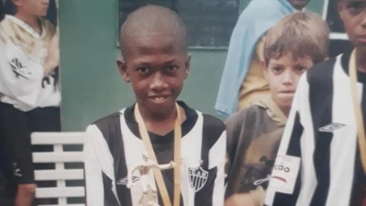 Desde o berço: Fred imitava ídolos do Atlético, ia ao Mineirão e sonhava vestir alvinegro