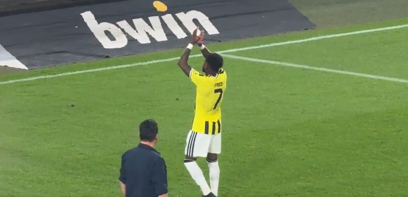 Despedida? Sonho do Atlético, Fred faz reverência à torcida do Fenerbahçe