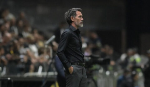 Domínguez admite queda do Atlético no 2º tempo e revela pedido inusitado