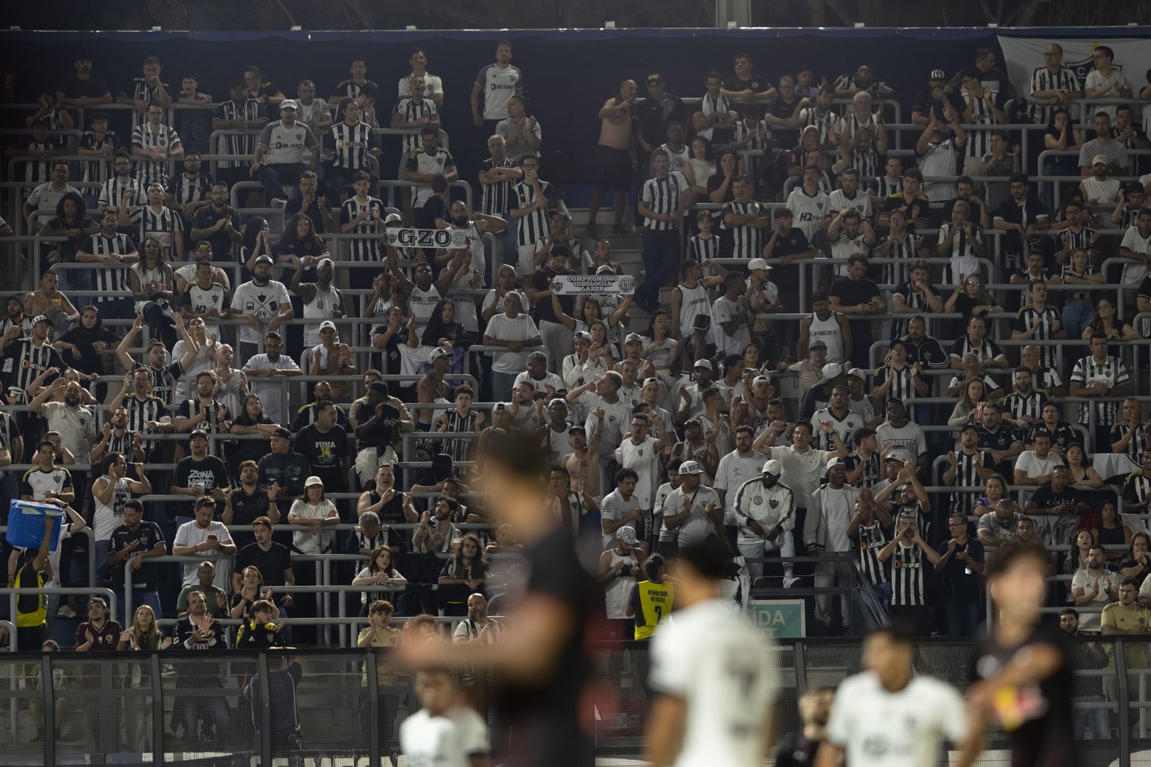 Domínguez e Menin rasgam elogios a torcedores do Atlético em Bragança: ‘Incrível’