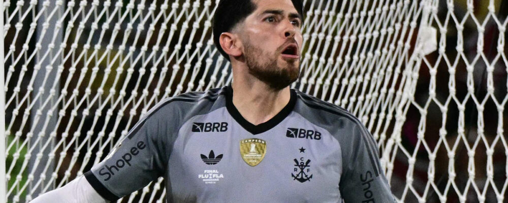 Ex-Flamengo compara Rossi a ídolo do Cruzeiro: ‘Substancialmente abaixo’