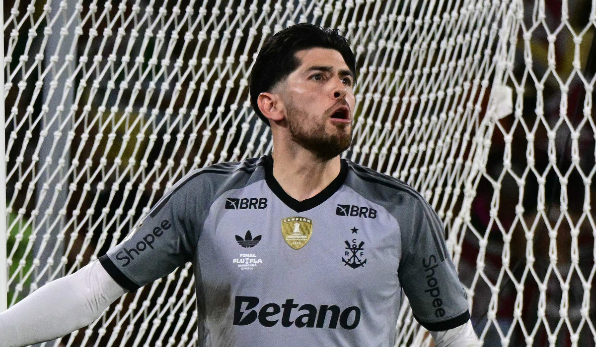 Ex-Flamengo compara Rossi a ídolo do Cruzeiro: ‘Substancialmente abaixo’