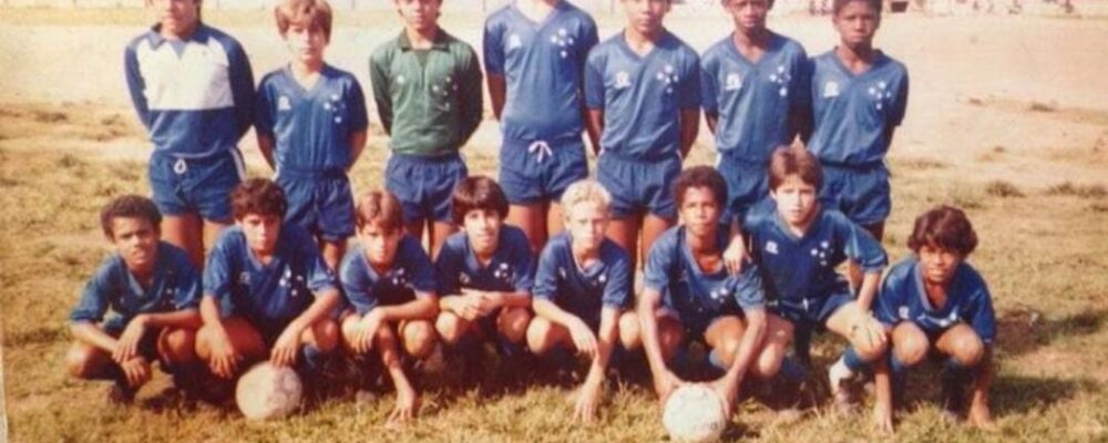 Ex-técnico da Seleção relembra teste na base do Cruzeiro: ‘Não volte aqui de preto’