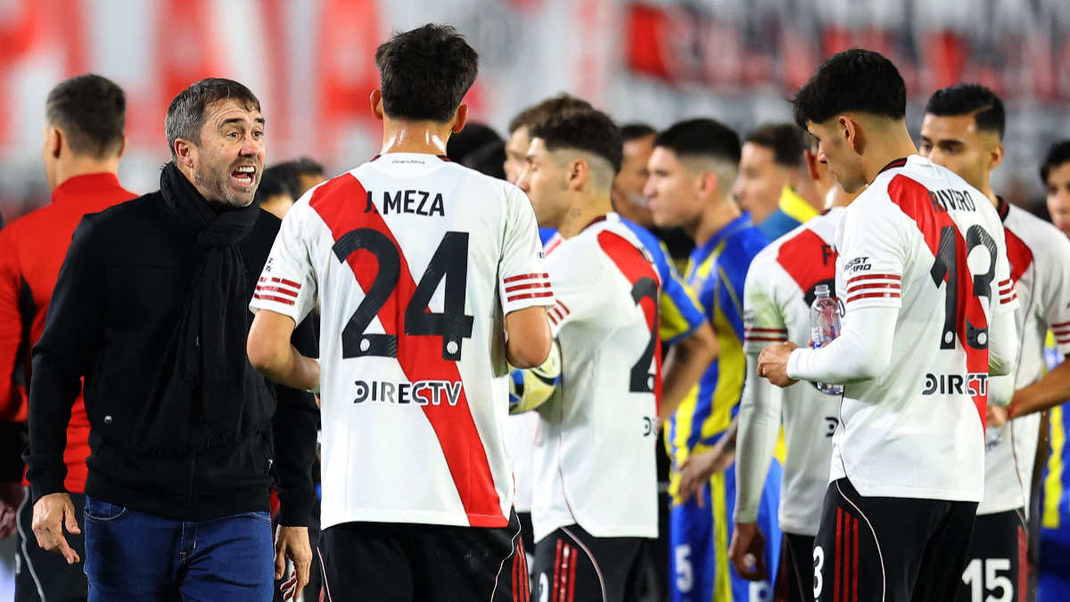 Ex-técnico do Atlético dispara em meio a crise no River: ‘Covardes’