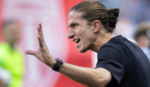 Filipe Luís tem início arrasador no Monaco e deixa PSG para trás no Francês