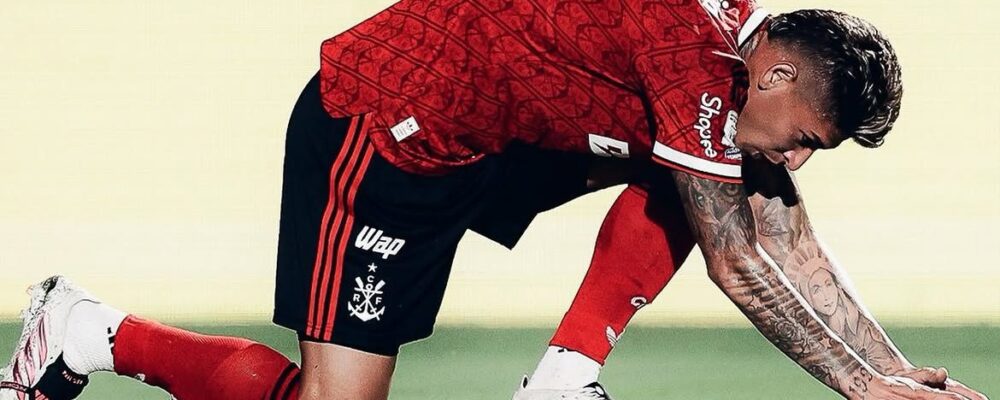 Flamengo atropela Mirassol e cola no líder Palmeiras no Brasileiro