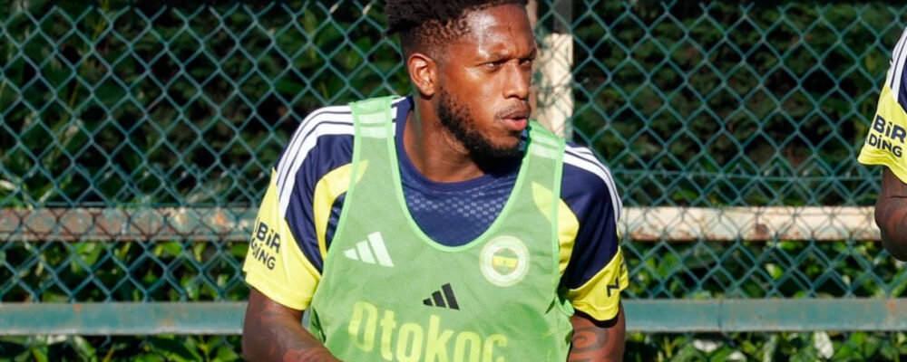 Fred confirma acerto com Atlético e agita rede social com comentário