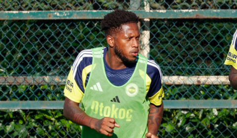 Fred confirma acerto com Atlético e agita rede social com comentário