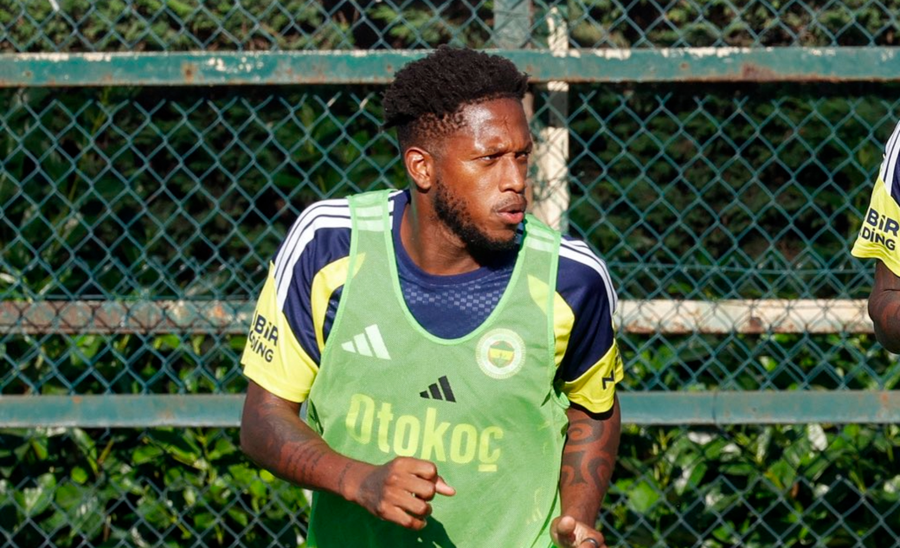 Fred confirma acerto com Atlético e agita rede social com comentário