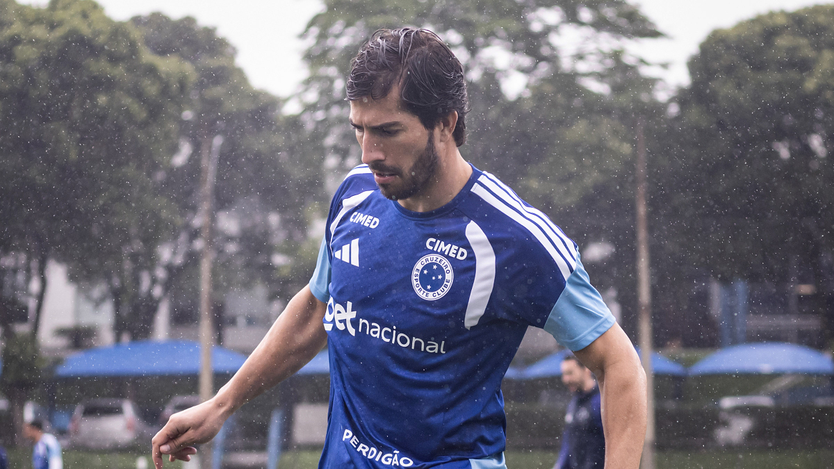 Lucas Silva, volante e capitão do Cruzeiro - (foto: Gustavo Aleixo/Cruzeiro)