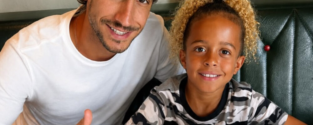 Joia do Atlético se torna mais jovem atleta representado por gigante brasileira