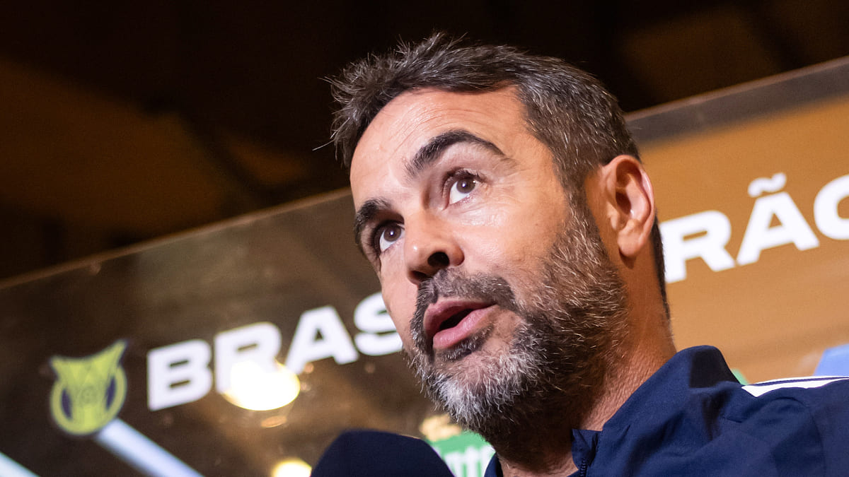 De olho no Atlético, Artur Jorge explica time reserva do Cruzeiro contra o Vasco