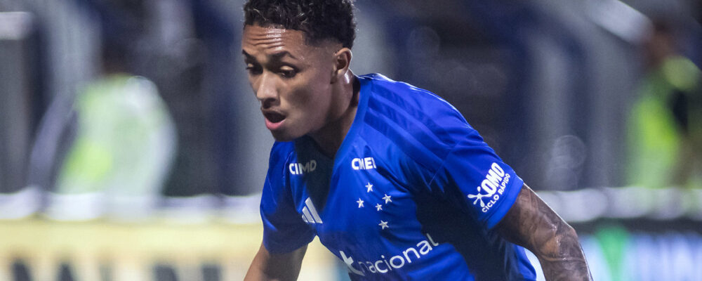 Promessa do Cruzeiro perde espaço com Artur Jorge e soma só 13 minutos depois da Copa