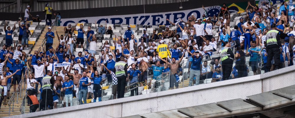 Quantos ingressos a torcida do Cruzeiro terá no clássico contra o Atlético na Arena MRV?