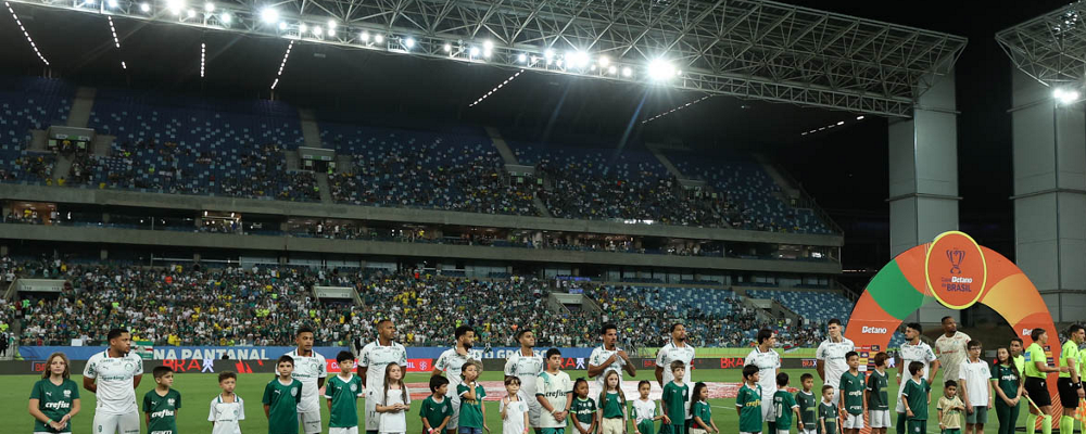 Reforço milionário do Palmeiras tem quase 100 jogos e nunca fez gol ou deu assistências