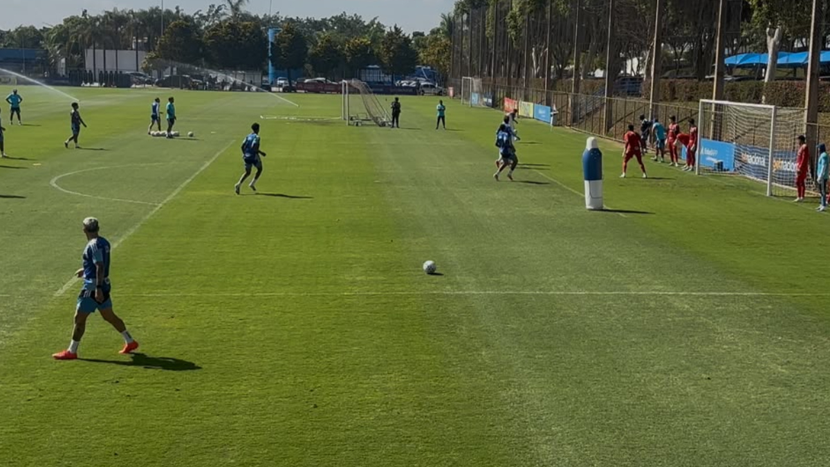 Retornos, reforços e finalizações: como foi o treino do Cruzeiro nesta sexta-feira (7/8)