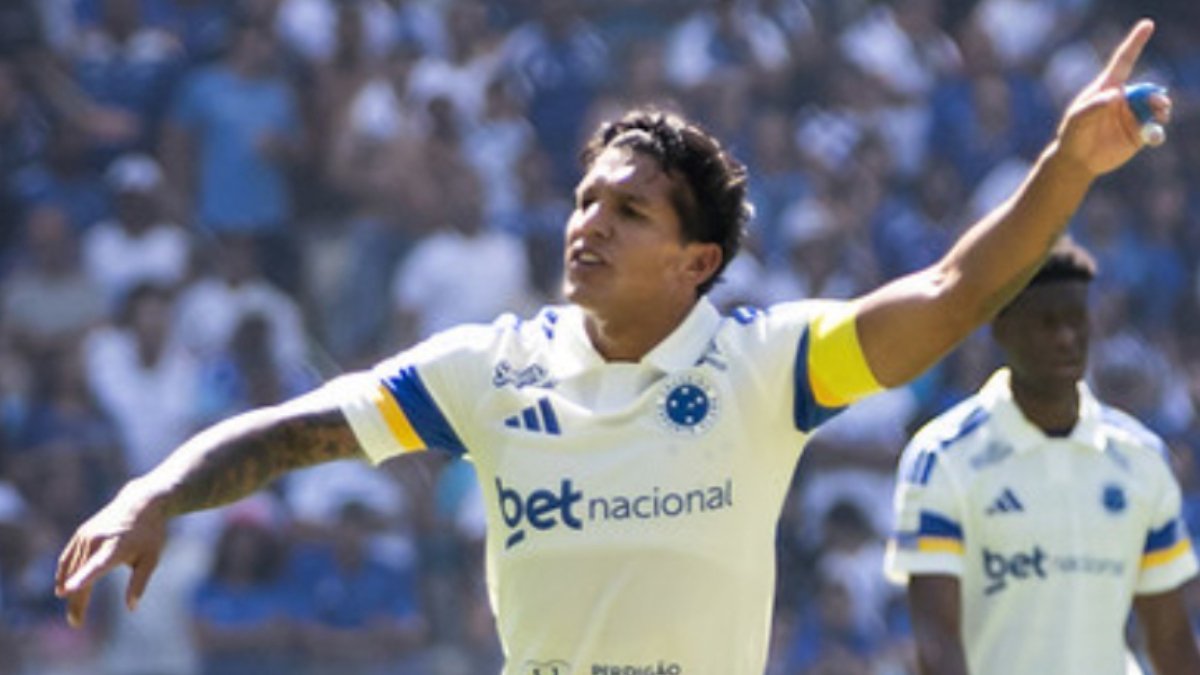 Romero rasga elogios a elenco e revela como ajudará em Cruzeiro x Flamengo