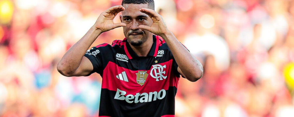 Samuel Lino faz dois, e Flamengo atropela Botafogo pelo Brasileiro