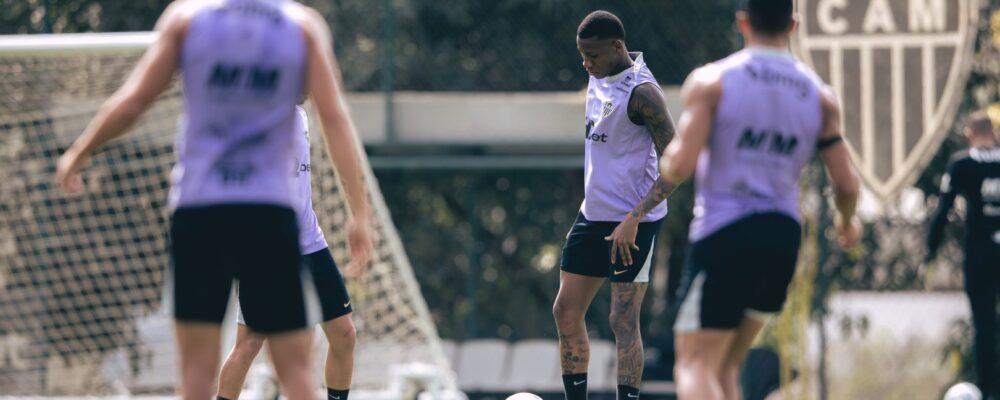 Sem jogar há 14 meses, promessa do Atlético sonha com retomada após nova lesão