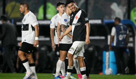 Vasco empata com Olimpia em São Januário e terá de buscar vitória no Paraguai