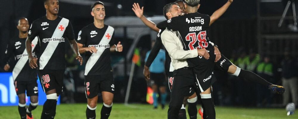 Vasco goleia Olimpia e pode encarar o River nas quartas da Sul-Americana