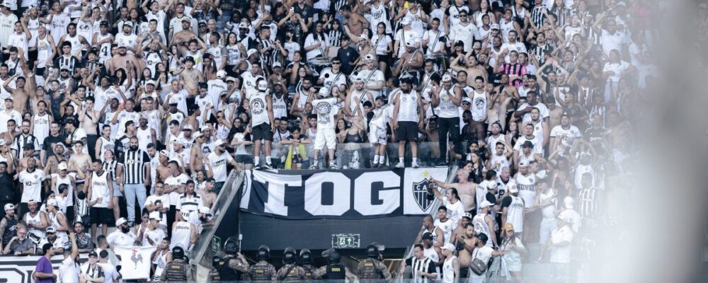 Vídeo: torcedores de organizada do Atlético brigam entre si na Arena MRV